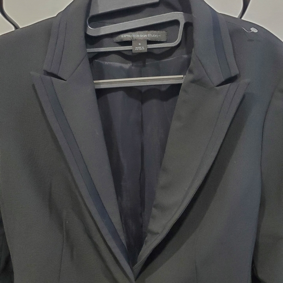 Express | Black Collared Single Button Blazer - Picture 3 of 6